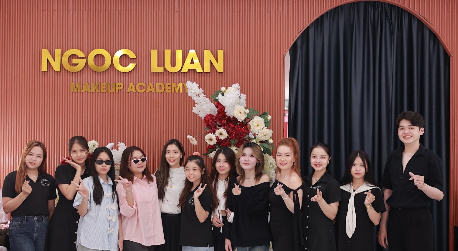 Tìm Nơi Học Makeup Chuyên Nghiệp Uy Tín Gần Sa Đéc? Ngọc Luận Là Gợi Ý Hàng Đầu