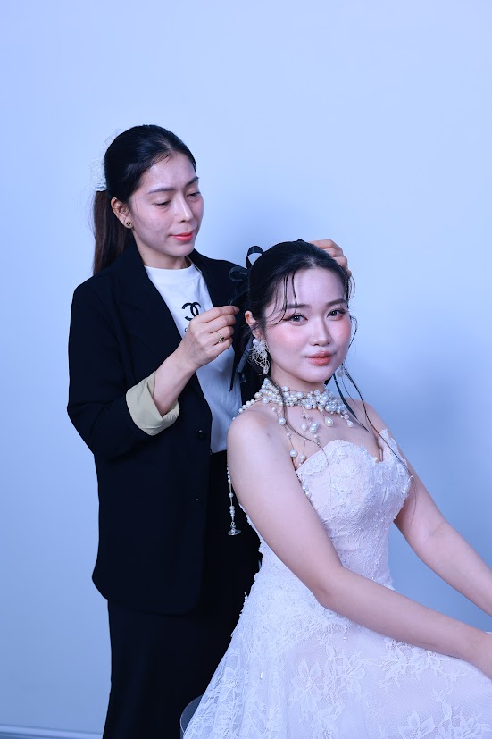 Đăng Ký Khóa Makeup Chuyên Nghiệp Tháng 8 – Ngọc Luận Makeup Academy