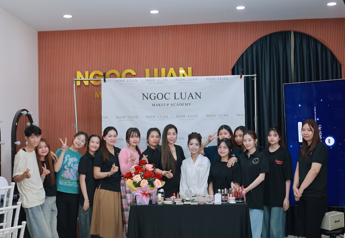 Khóa Học Makeup Tại Ngọc Luận – Lựa Chọn Cho Học Viên Lai Vung