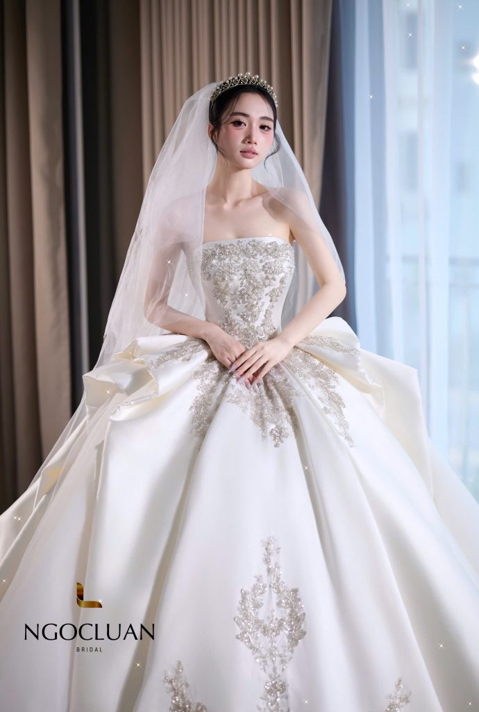 Váy cưới thanh lịch sang trọng